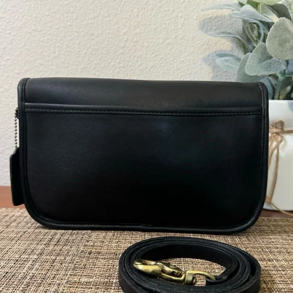 ❤️SOLD❤️Vintage Coach Black Pocket Purse 9755 - Picture 2 of 8